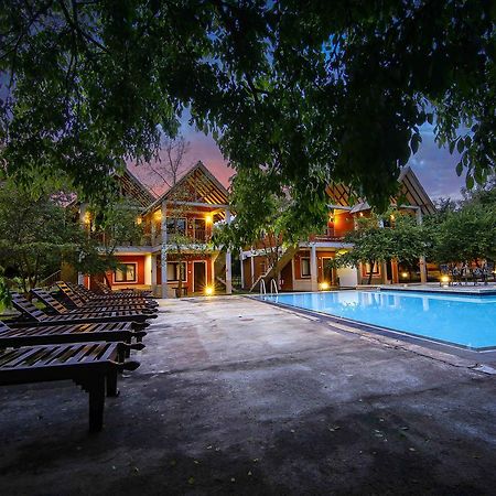 Elephas Resort & Spa Сигирия Екстериор снимка